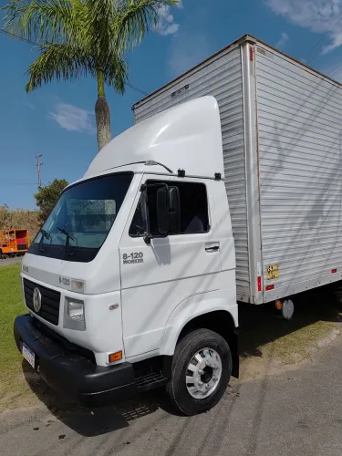 VW 8-120 Baú 7m Muito Novo Para Exigentes