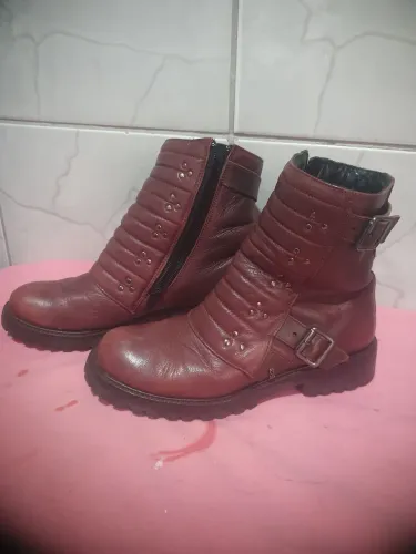 Bota Santa Lola