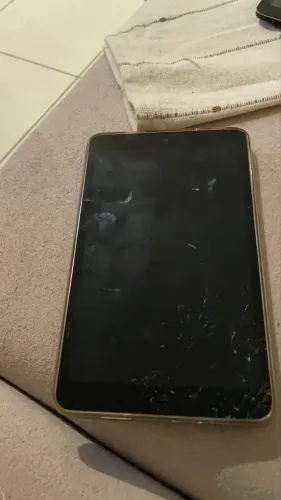 Tablet Nokia tela 7,1 polegadas  com tela quebrada 