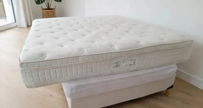 Vendo colchão King Probel semi-novo