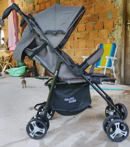 Vendo carrinhonde BEBÊ ótimo estaddo pouquíssimo usado