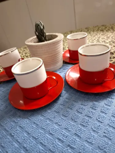Xicaras porcelana c fio prateado