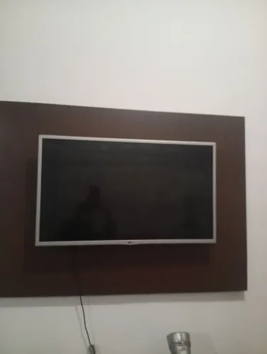 TV LG de 32 polegadas com defeito