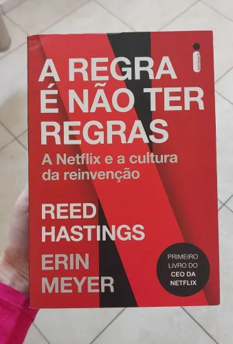 Livro A regra é não ter regras 