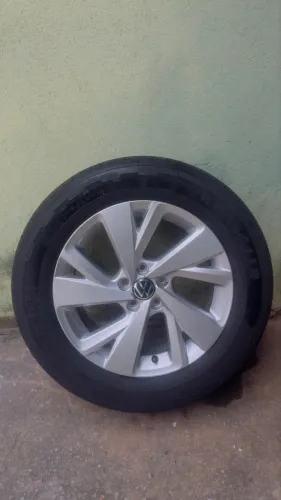 Rodas aro 16 original nivus+ pneus Bridgestone semi novos(usado por 2 meses apenas )