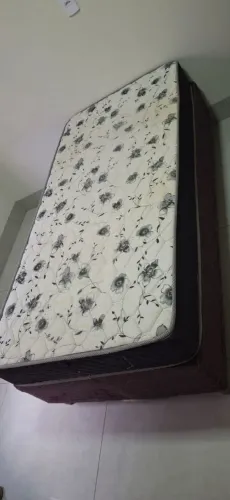 Cama box com colchão de solteiro