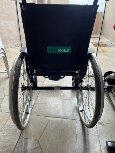Cadeira monobloco NOVA nunca usada