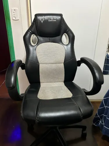 Cadeira Gamer Husky Technologies Preta e Branca - Excelente Estado