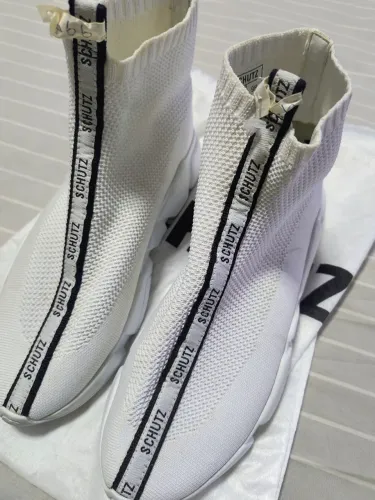 Tênis unissex Schutz Knit Future 37