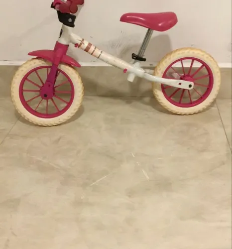 Bicicleta infantil equilíbrio