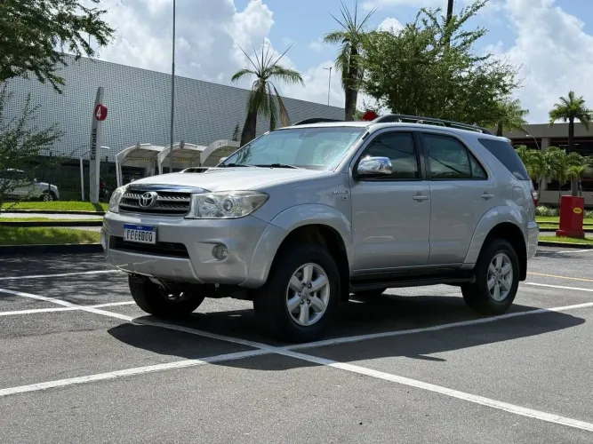 Toyota Hilux SW4 SRV D4-d 4X4 3.0 TDI Dies. AUT 2011