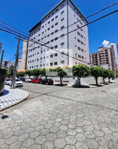 Apartamento na Cidade Ocian, 1 quarto, a menos de 100 metros da praia 