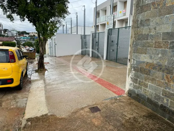 Casa Geminada 2 Quartos ,Varanda bairro Santa Branca Regiao da Pampulha BH codigo: 160269