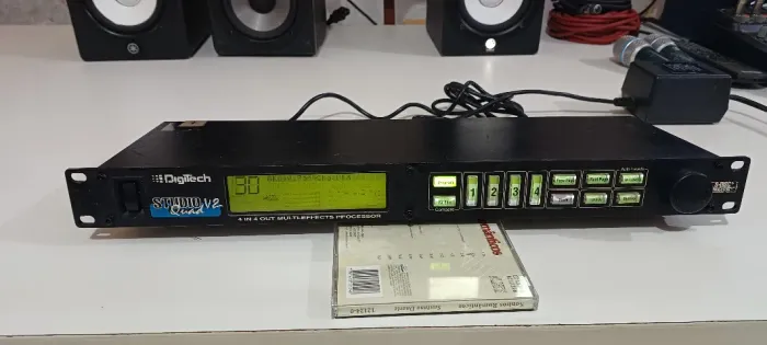 Digitech  V Quad studio semi-novo.