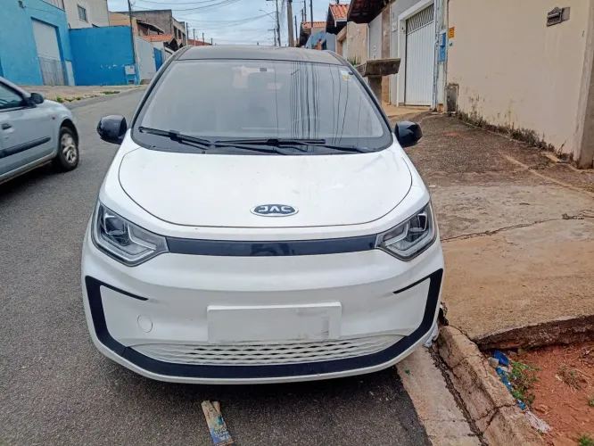 JAC E-JS1 62cv 5P Aut. (elétrico) 2023