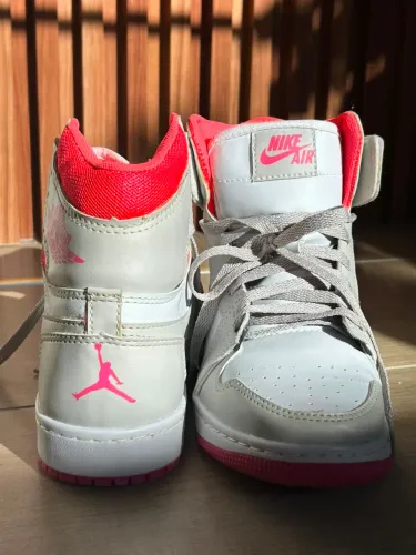 Vendo tênis Nike Jordan feminino