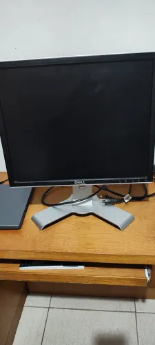 Monitor dell 19