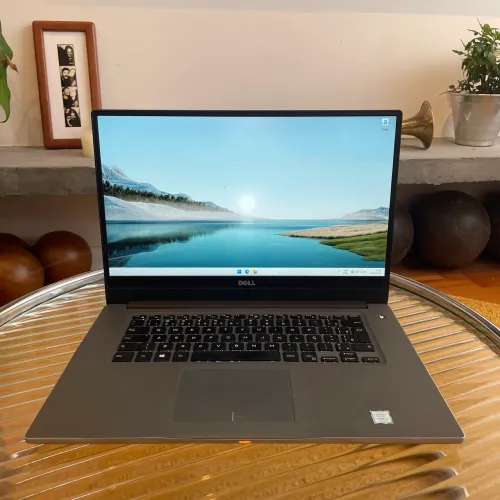 Dell Inspiron 7560 | i7 7ª Geração | 16GB RAM | SSD + HD | GeForce 940MX 4GB | Tela IPS