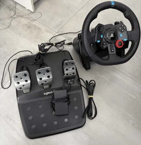 Volante Logitech G29 Driving Force + Pedais - PS4, PS5 e PC