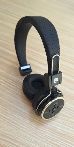 Fone Bluetooth Com Entrada Para Cartão de Memória, Rádio e Auxiliar
