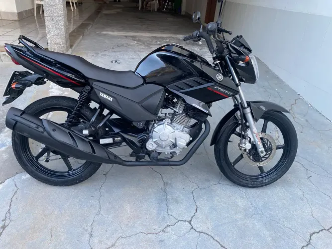Yamaha fazer 150 vendo ou troco