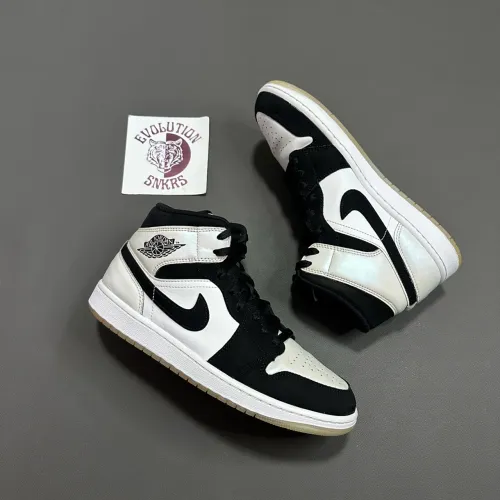 Air Jordan 1 Mid SE Diamond Shorts