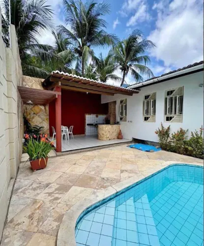 Casa com piscina a venda na Marambaia