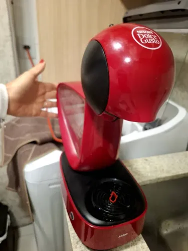 Cafeteira dolce gosto.