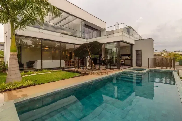 Casa com 4 quartos para alugar, 402 m² - Alphaville Nova Esplanada - Votorantim/SP