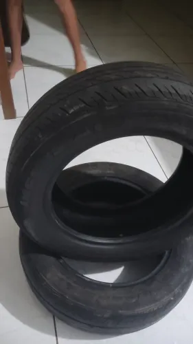 Vende se 2 pneus aro 15 medidas 185/60 ou troco por pneus aro 14