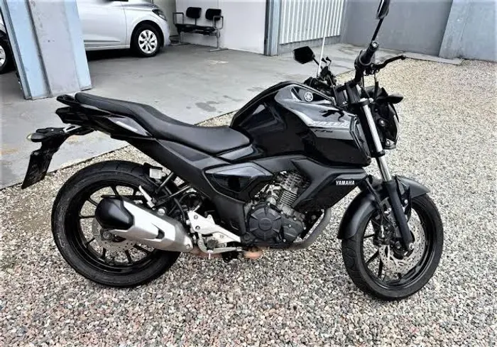 Fazer fz15