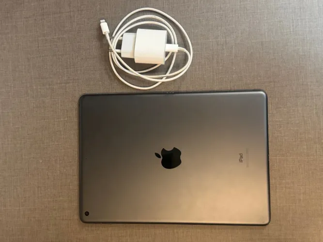 Apple Ipad 9a Geração 10,2 Polegadas 64gb - Wifi