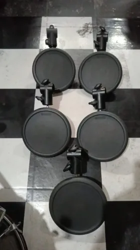 Pads eletrônicos Yamaha pcy65