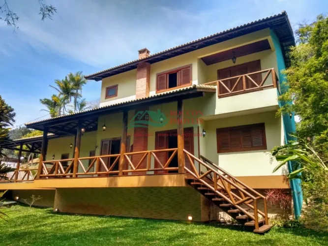 CASA EM CONDOMINIO DOMINGOS MARTINS ES