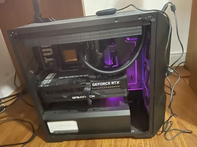 PC RTX 5090 + Ryzen 9800X3D + 64 GB + 2 monitores OLED