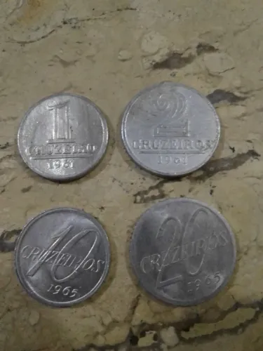Moeda antiga de 1, 2, 10, 20 Cruzeiros de 1961 e 1965