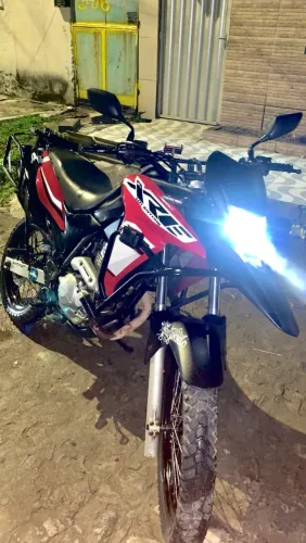 Vendo ou troco XRE 300