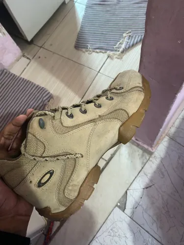 BOTA DA OAKLEY 42