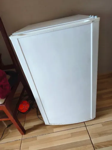 Frigobar Eletrolux 120 litros