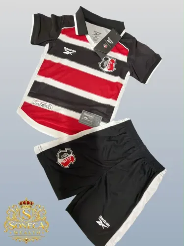 Conjunto infantil do Santa Cruz