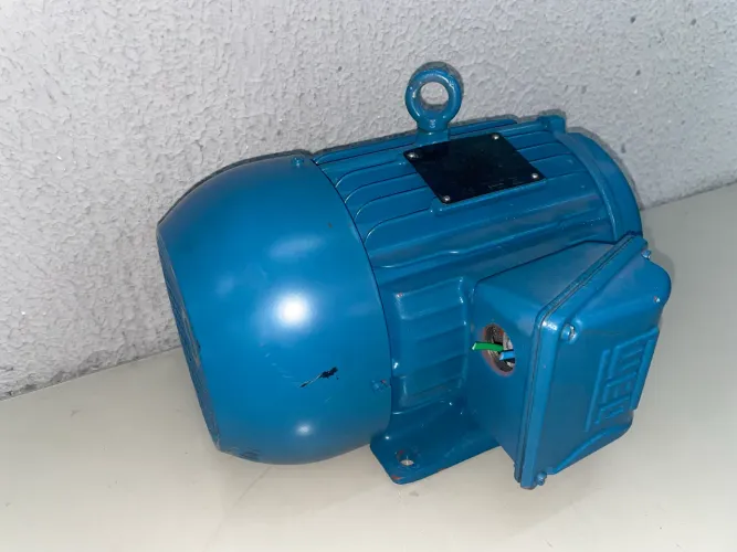 Motor Weg w22 4cv 4 polos 1715 rpm trif baixa rotação ( Nunca usado )