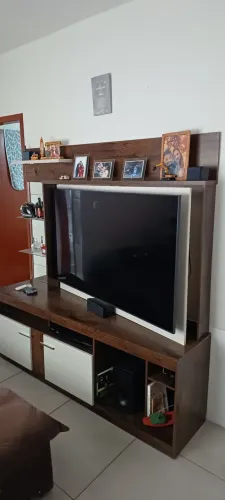 Estante muito nova 480,00