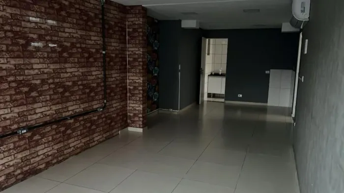 Aluguel de Salão Comercial em Santo André, Parque das Nações - Banheiro Social e Auxiliar 