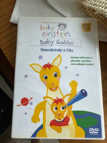 um DVD de "Baby Einstein: Baby Galileo - Descobrindo o Céu"