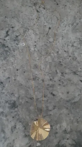 Semijoia Colar Alongado Dourado