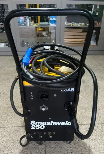 Máquina de Solda Mig Esab Smashweld 250 Trifásica Revisada