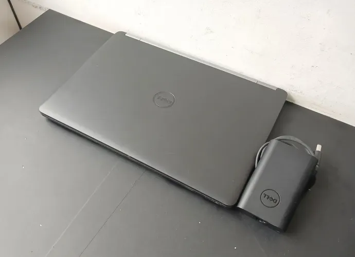 Notebook DELL i5 vPro/ SSD NVME