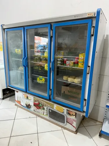 Vendo refrigerador expositor 03 portas gelopar 