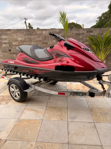 Jet Ski Yamaha VXR 1.8 2014 c Reboque FortCar - 102 horas Único Dono