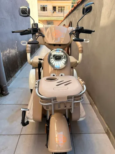 Triciclo Elétrico marca Yesu
